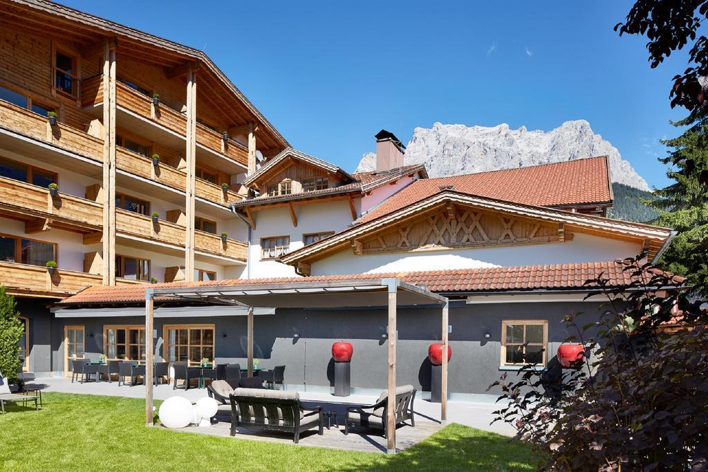 der grüne Baum Mountain Boutique Hotel Ehrwald Extérieur photo